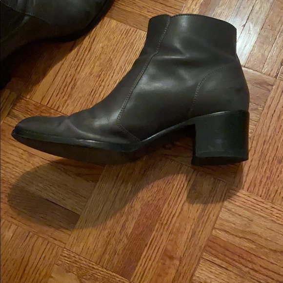 Gianvito Rossi grey leather ankle boot - Picture 4 of 4